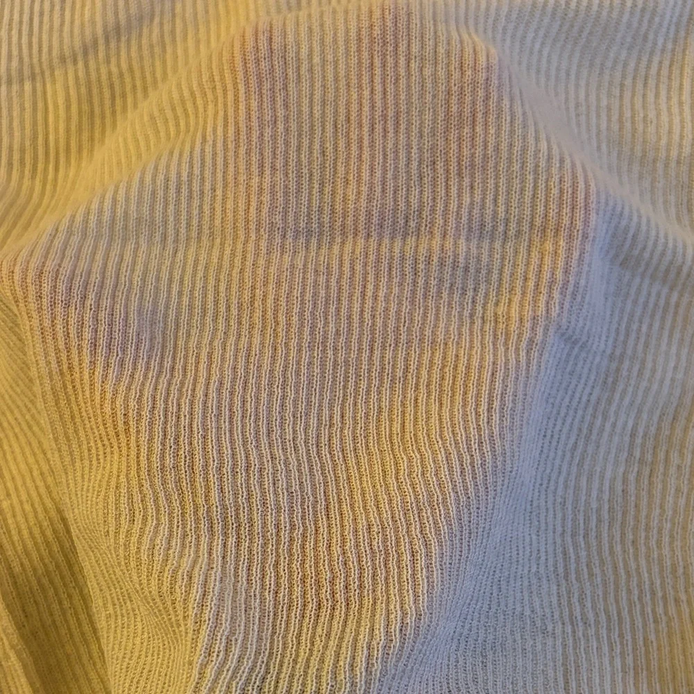 GAP Women's Cream/Bone Sheer Crew Neck Sweater - Picture 3 of 5